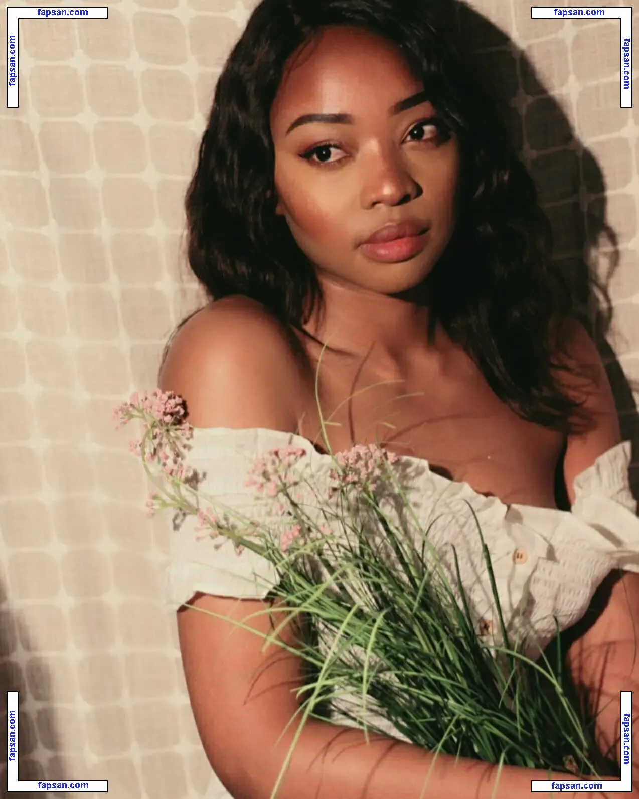 Patience Xina голая фото #0008 с Онлифанс