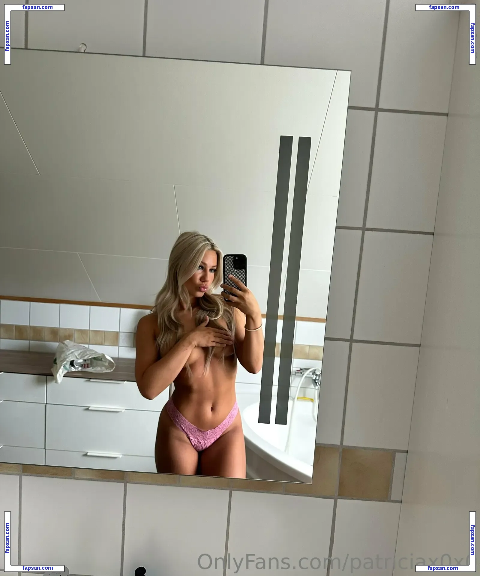 patriciax0x0 / patricia_xoxoxoxo / patriciaxxx nude photo #0062 from OnlyFans