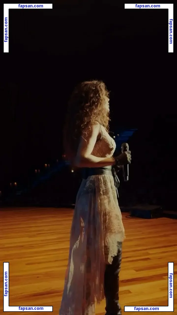 Paula Fernandes голая фото #0046 с Онлифанс