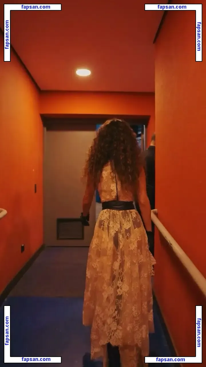 Paula Fernandes голая фото #0054 с Онлифанс