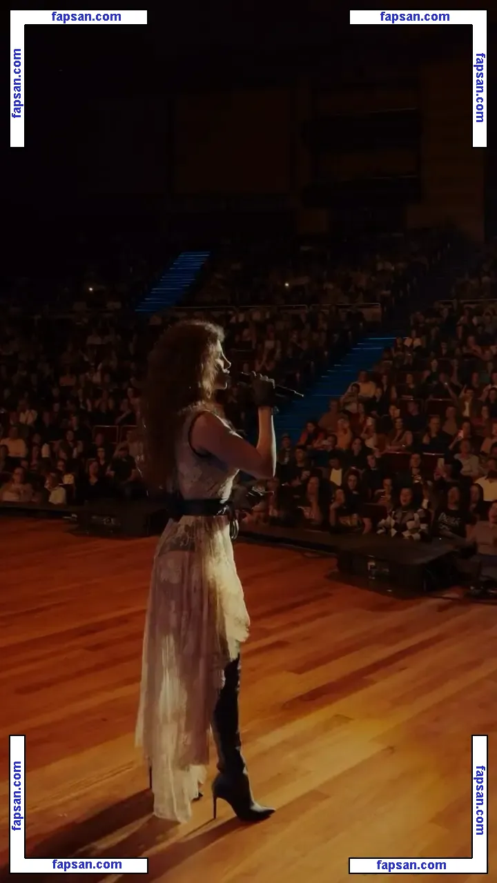 Paula Fernandes голая фото #0059 с Онлифанс