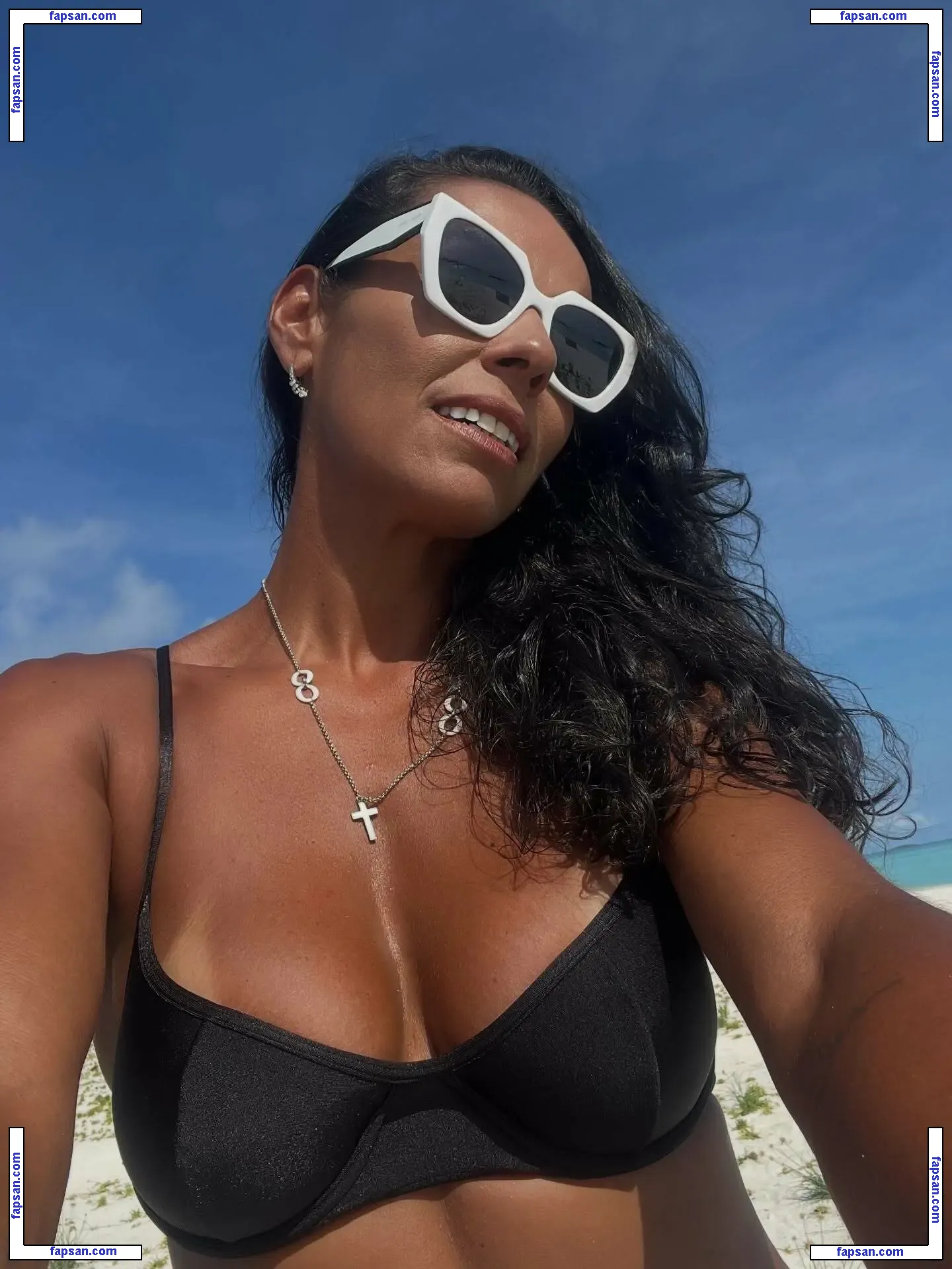 Paula Pequeno nude photo #0001 from OnlyFans