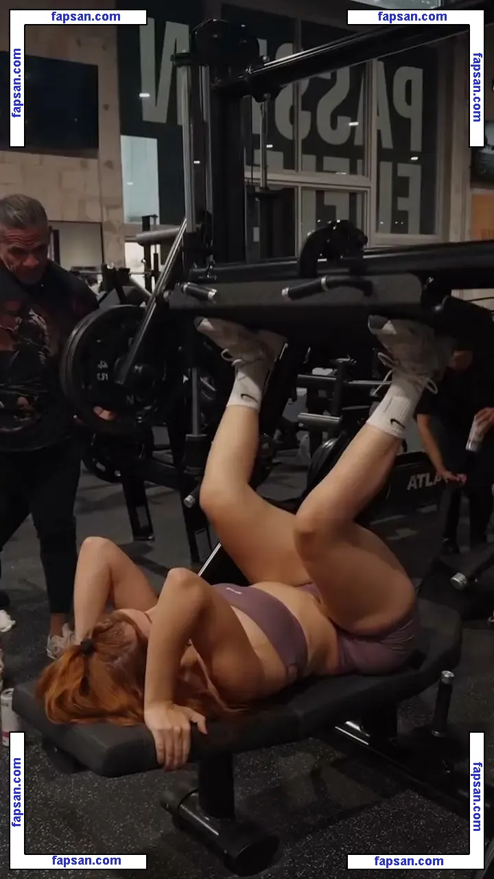 Paula Sanchiz Paulattier nude photo #0016 from OnlyFans