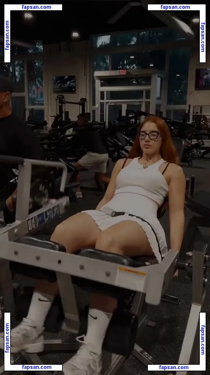 Paula Sanchiz Paulattier nude photo #0018 from OnlyFans