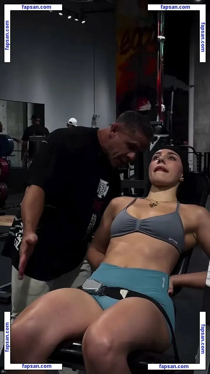 Paula Sanchiz Paulattier nude photo #0020 from OnlyFans