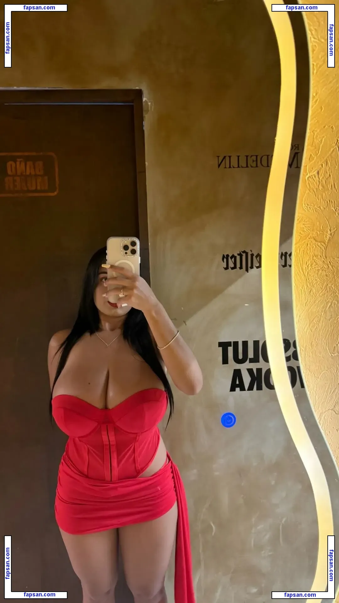 Paulaaf2004 nude photo #0040 from OnlyFans