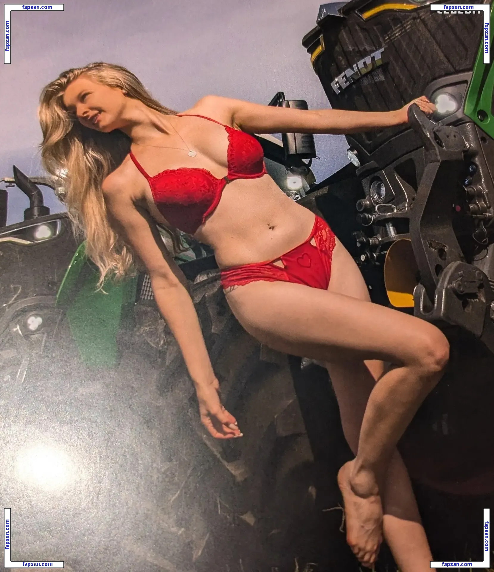 Paulas Landleben nude photo #0038 from OnlyFans