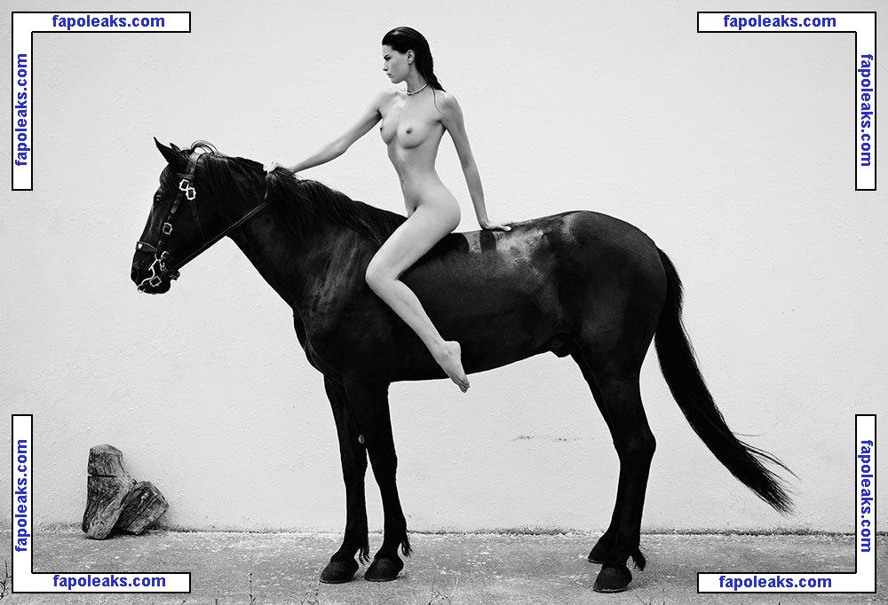 Pauline Moulettes голая фото #0048 с Онлифанс
