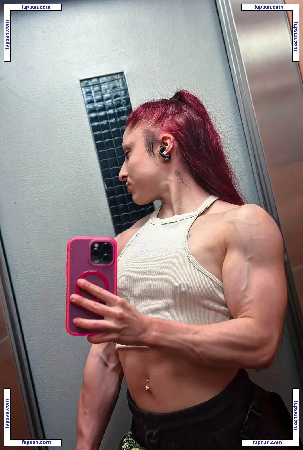 Paulitaaaagomez nude photo #0011 from OnlyFans