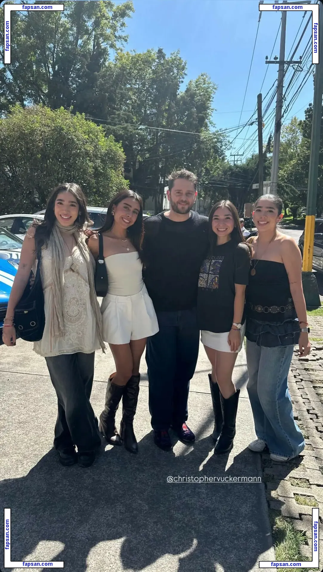 paumove голая фото #0030 с Онлифанс