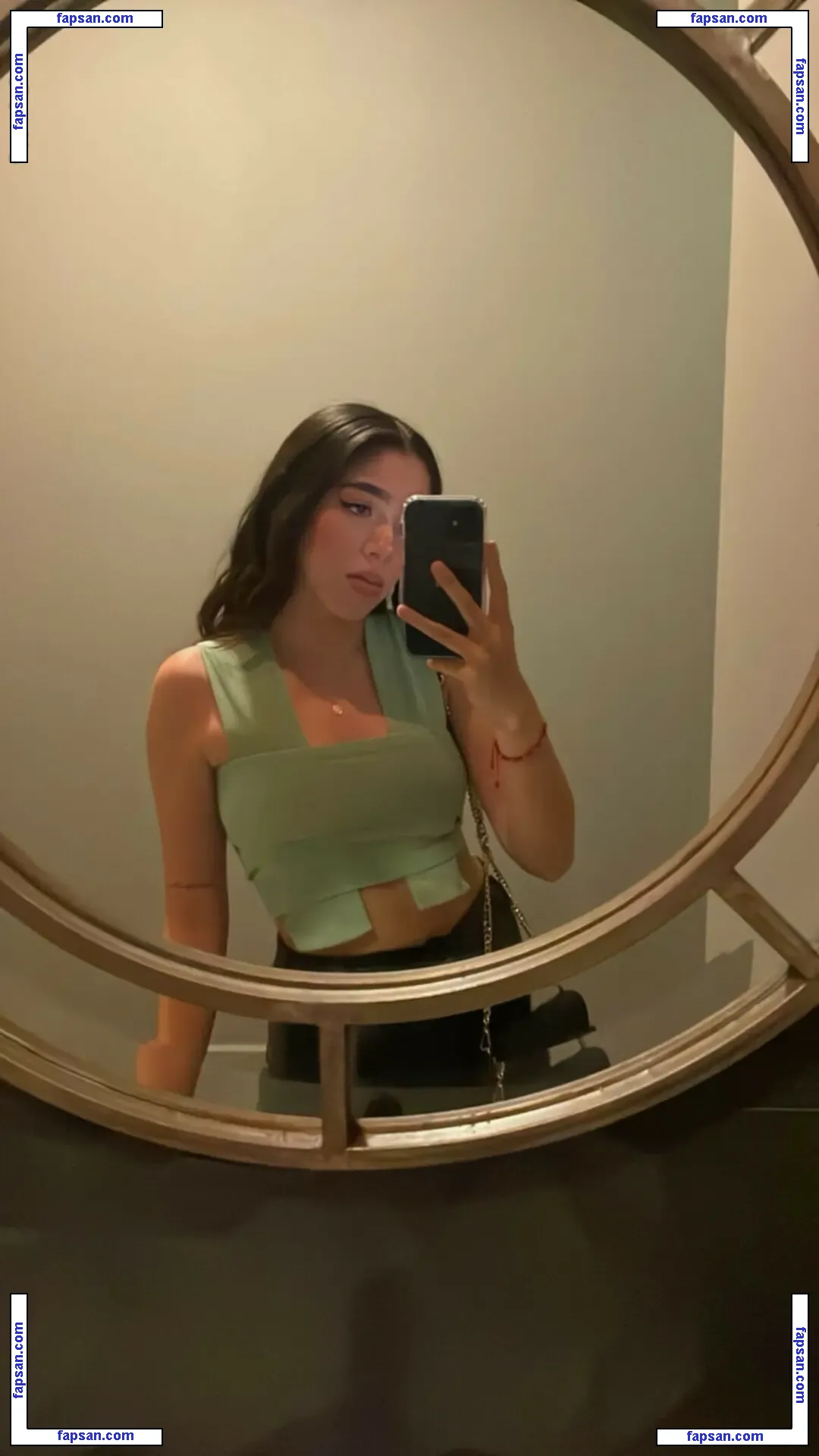 paumove голая фото #0042 с Онлифанс