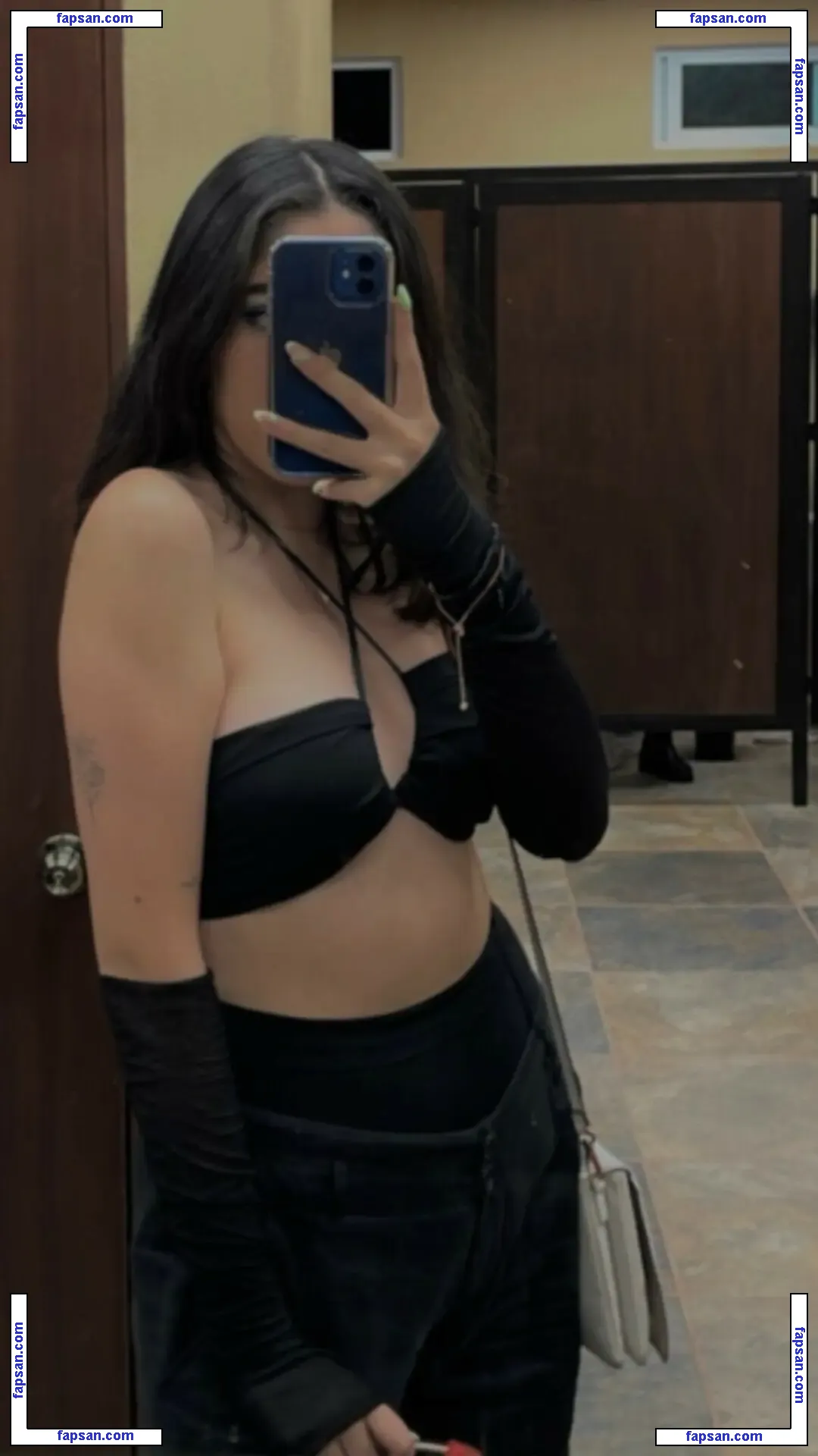 paumove голая фото #0045 с Онлифанс