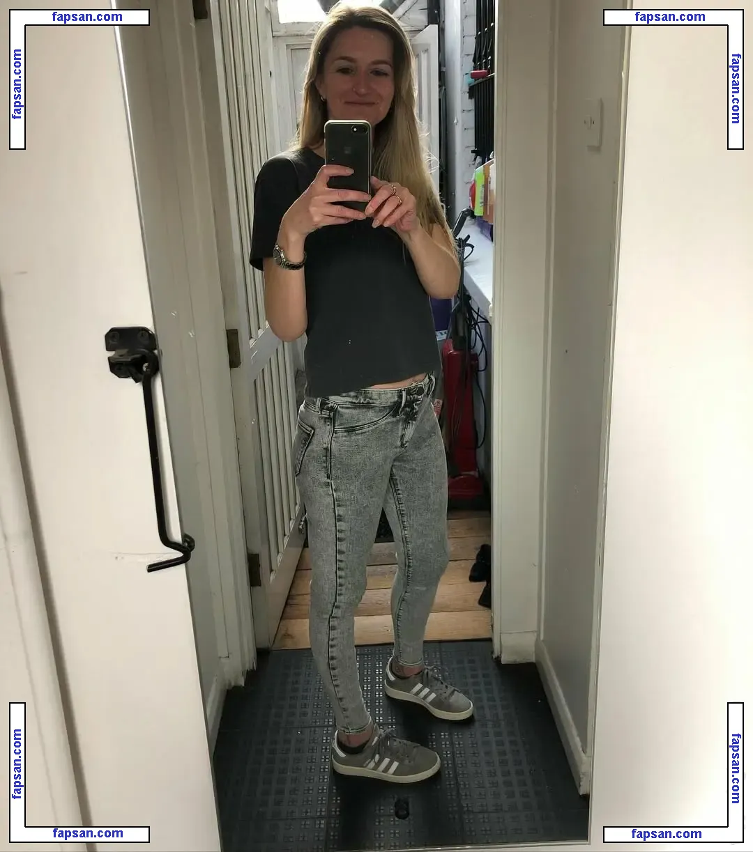 payingformydivorce nude photo #0002 from OnlyFans