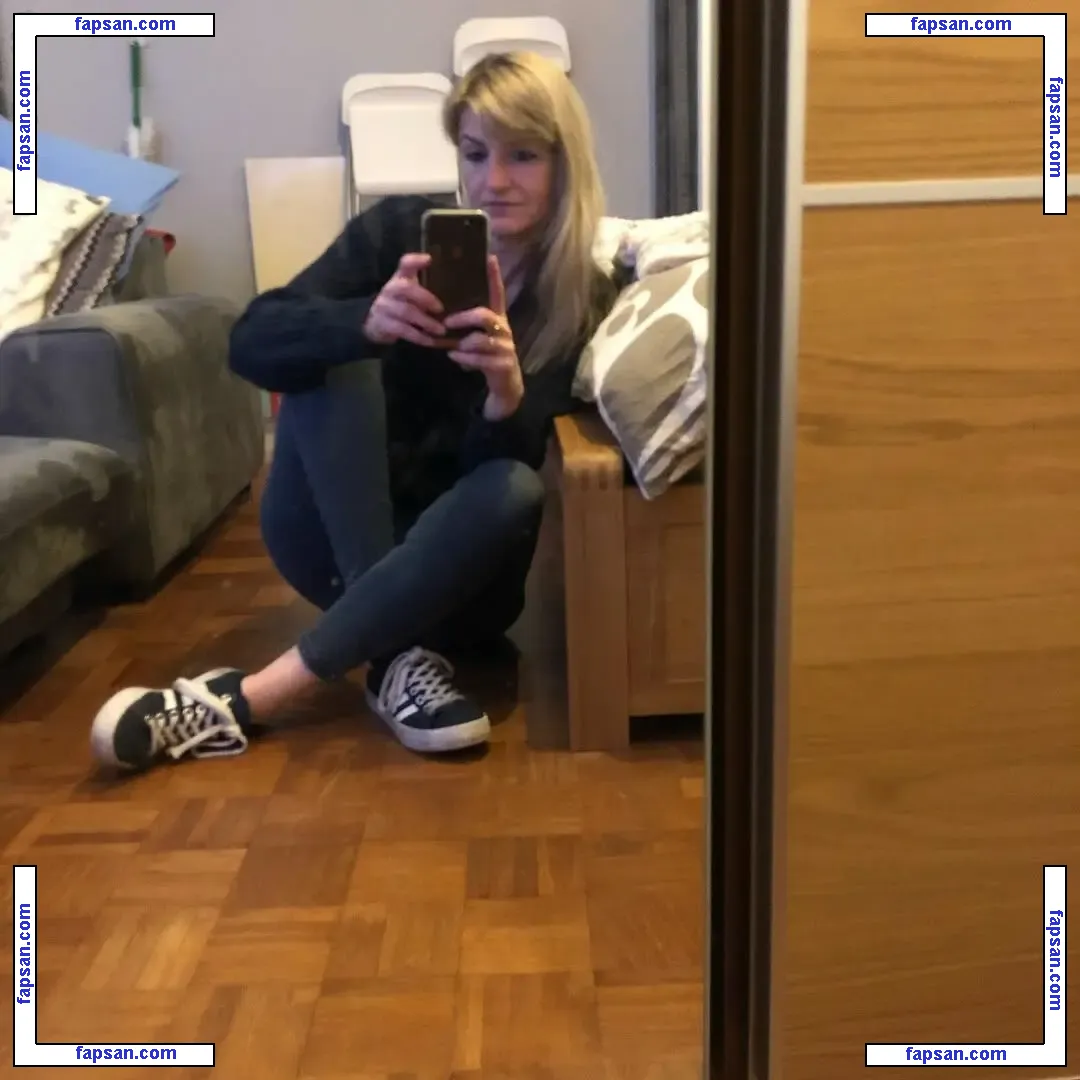 payingformydivorce nude photo #0017 from OnlyFans