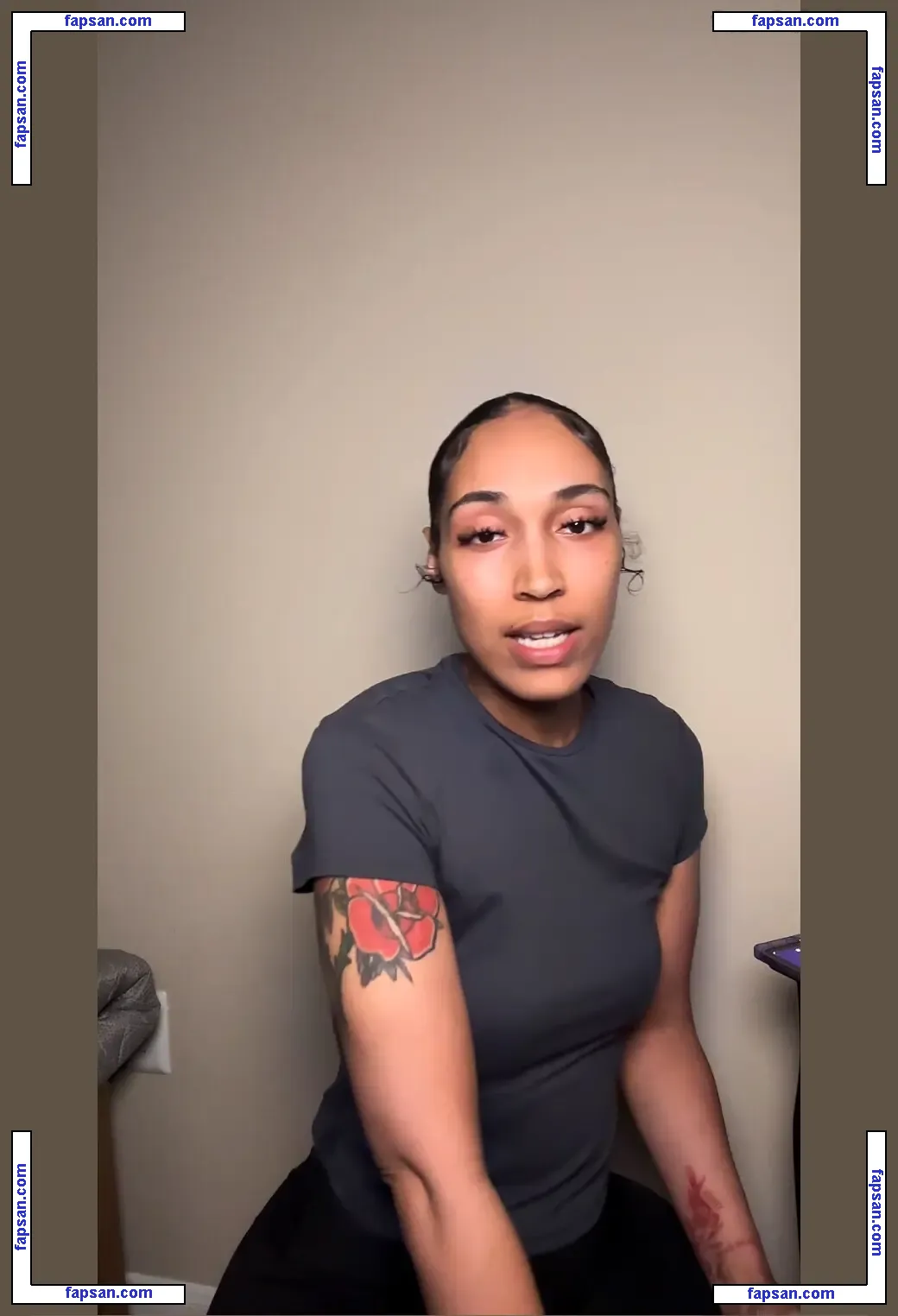 PeachJuice nude photo #0001 from OnlyFans