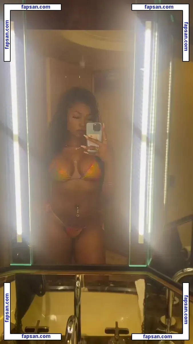 Peachsofine nude photo #0003 from OnlyFans