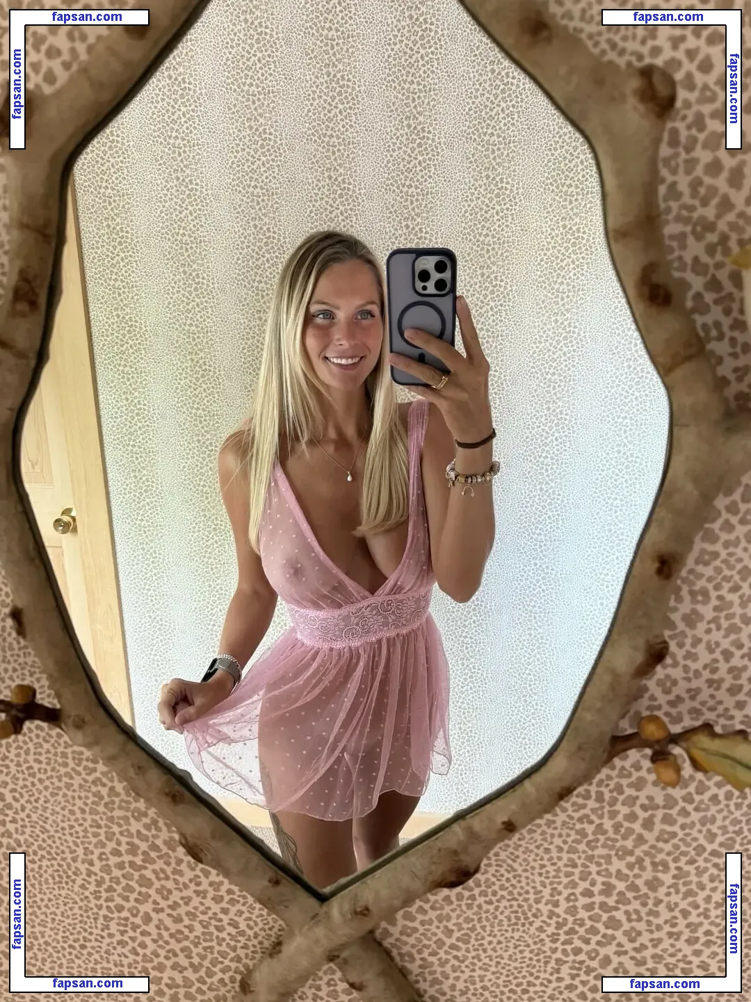 Peachy Babe nude photo #0066 from OnlyFans