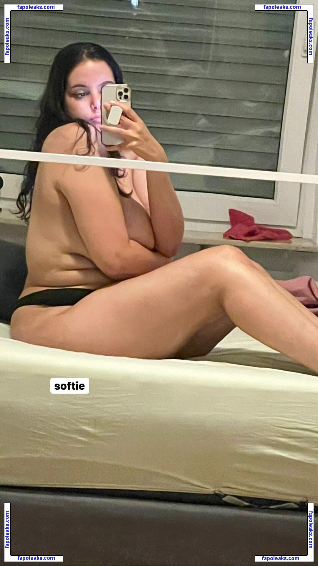 Peachyara / peach.yara / peachyriya nude photo #0015 from OnlyFans