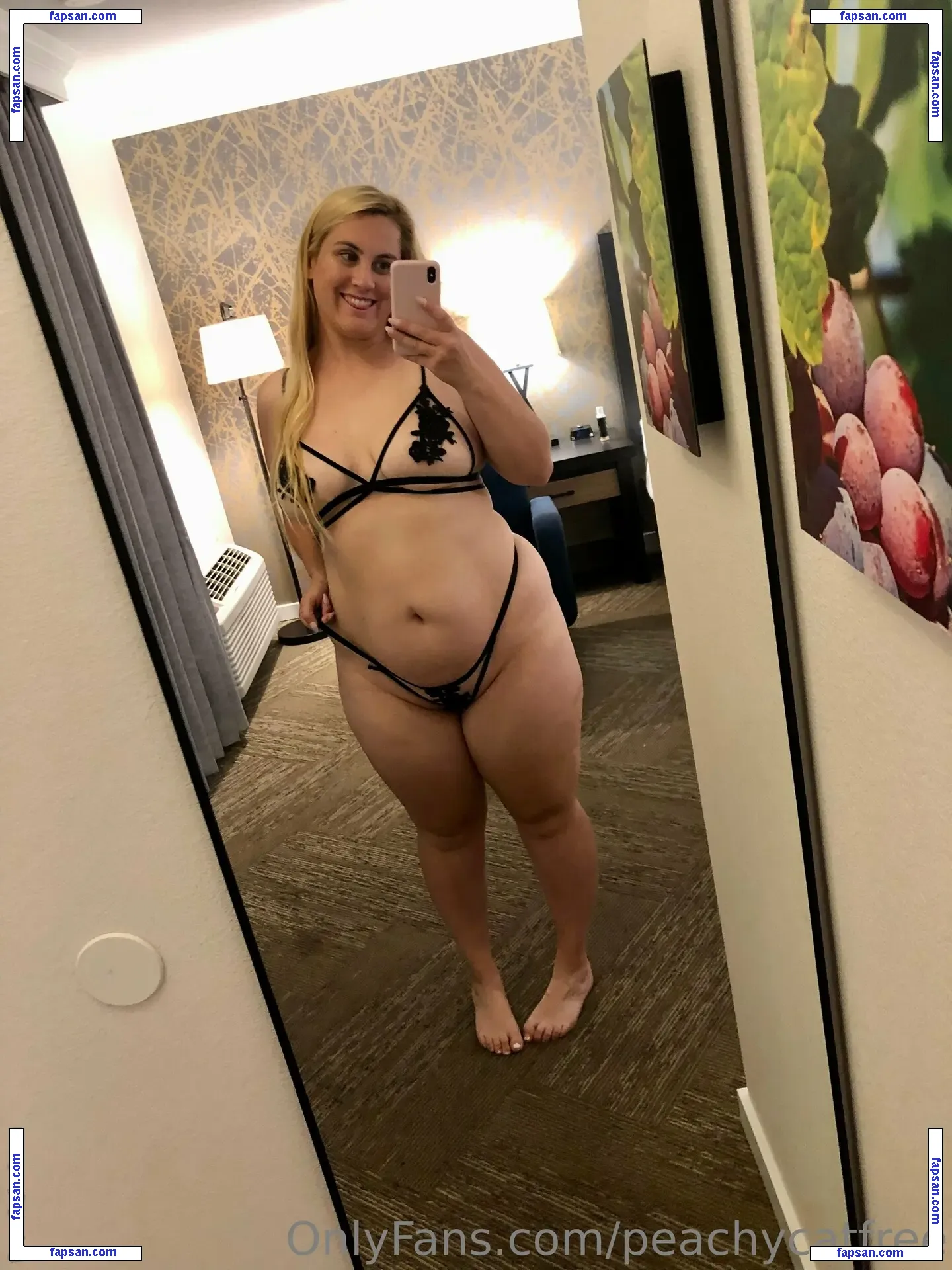 peachycatfree nude photo #0022 from OnlyFans