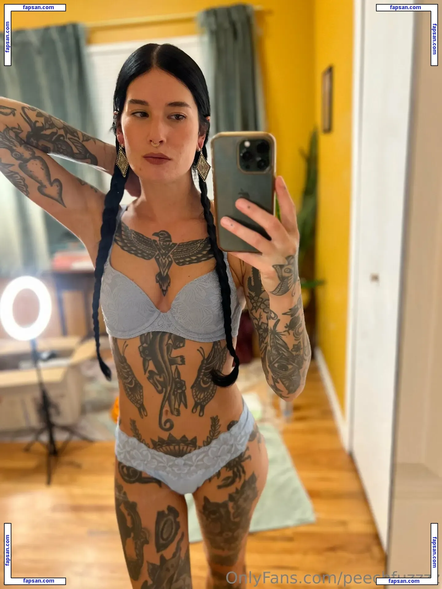 Peechfuzzzz nude photo #0376 from OnlyFans