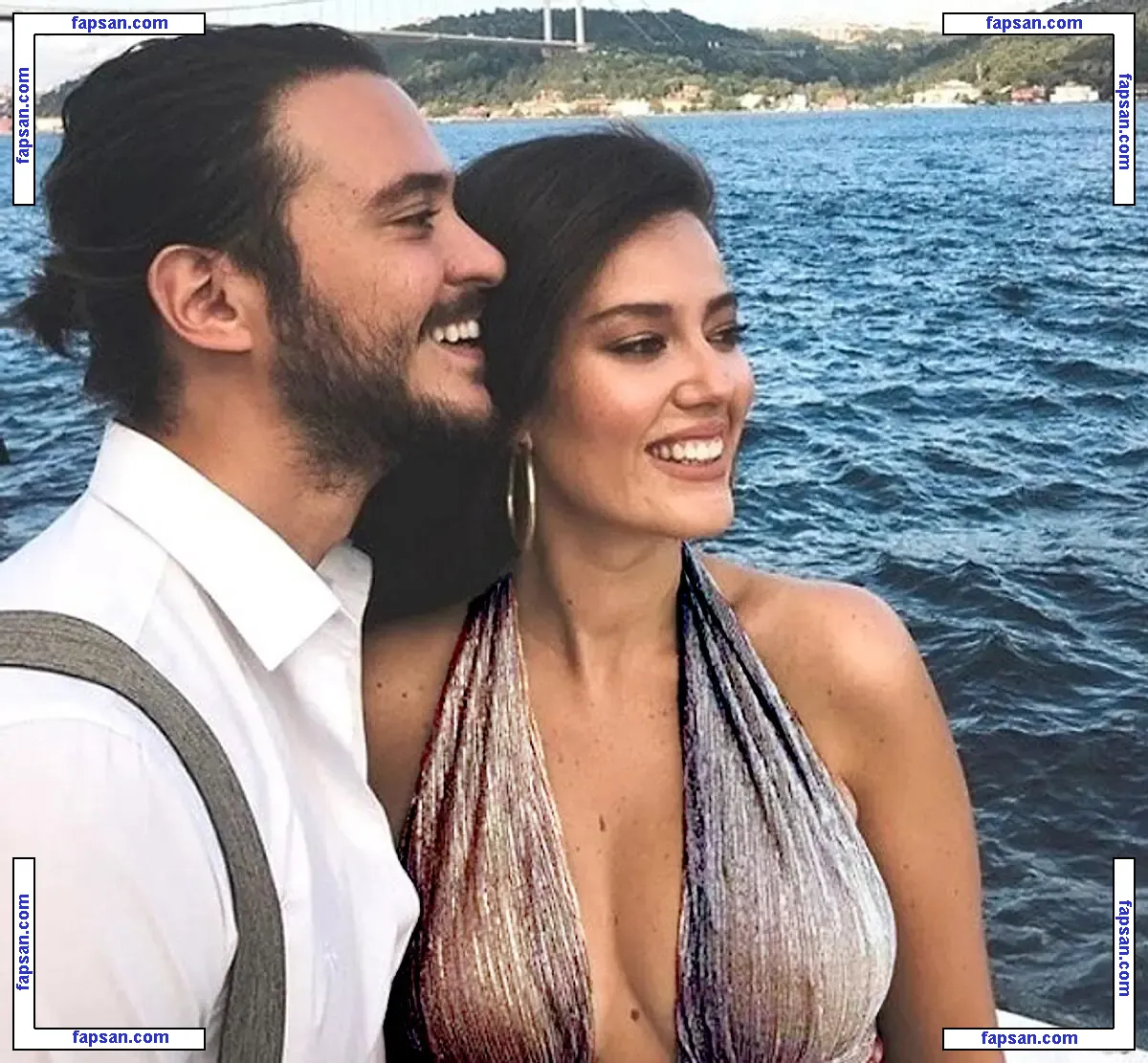 Pelin Akil голая фото #0026 с Онлифанс