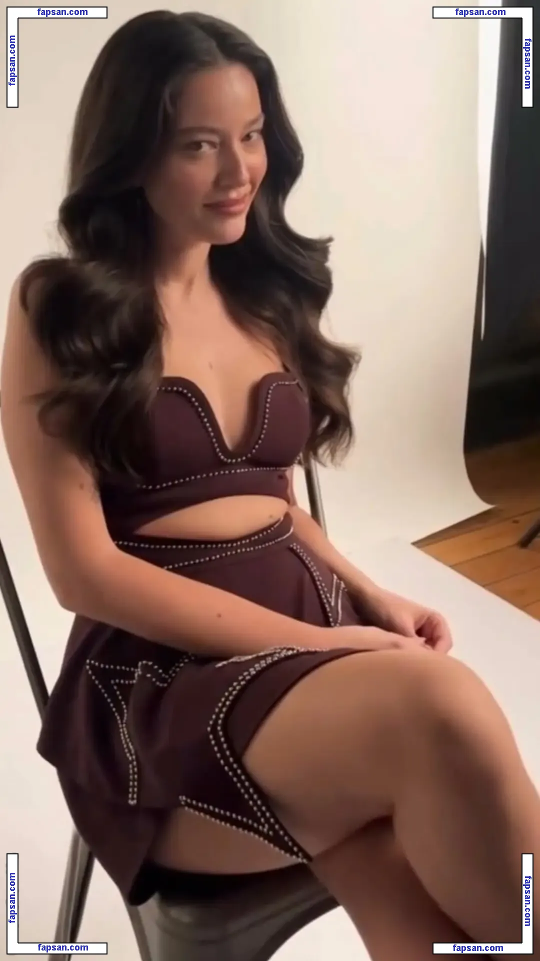 Pelin Akil голая фото #0031 с Онлифанс