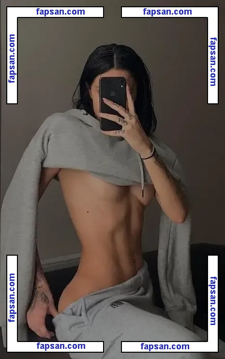 Pelinay İgit nude photo #0010 from OnlyFans