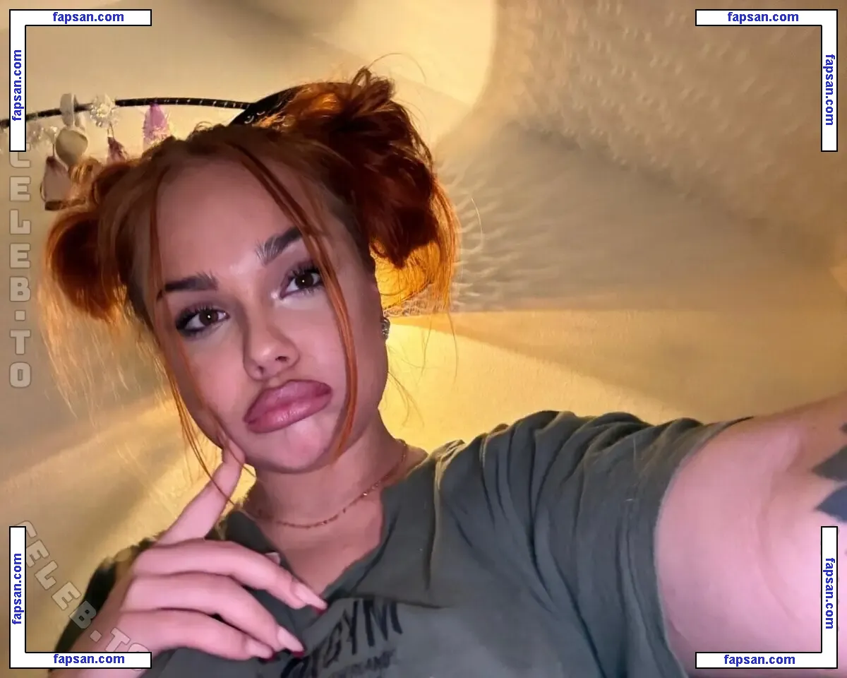 PennyPrincess голая фото #0017 с Онлифанс