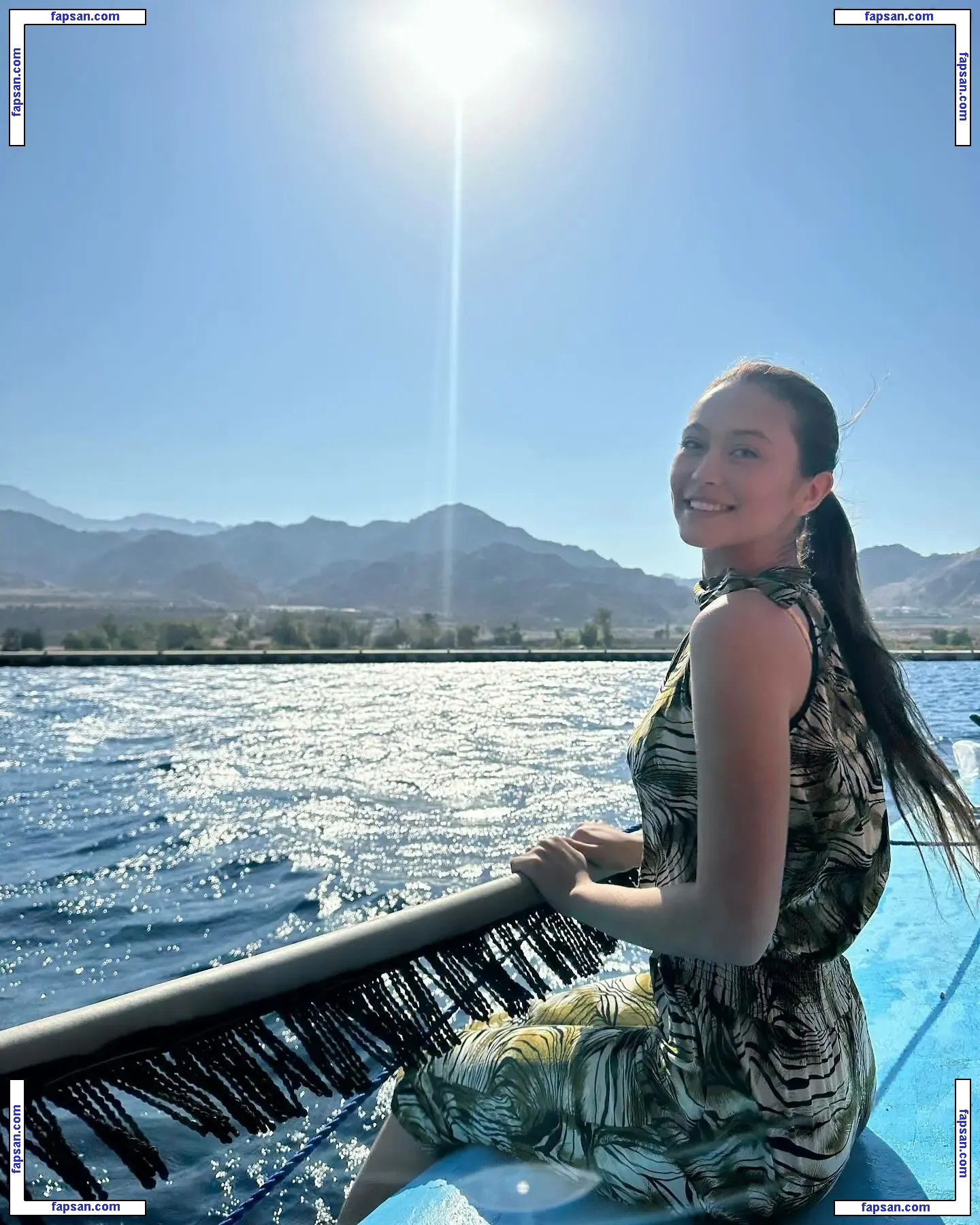 Perpetua Smith голая фото #0044 с Онлифанс