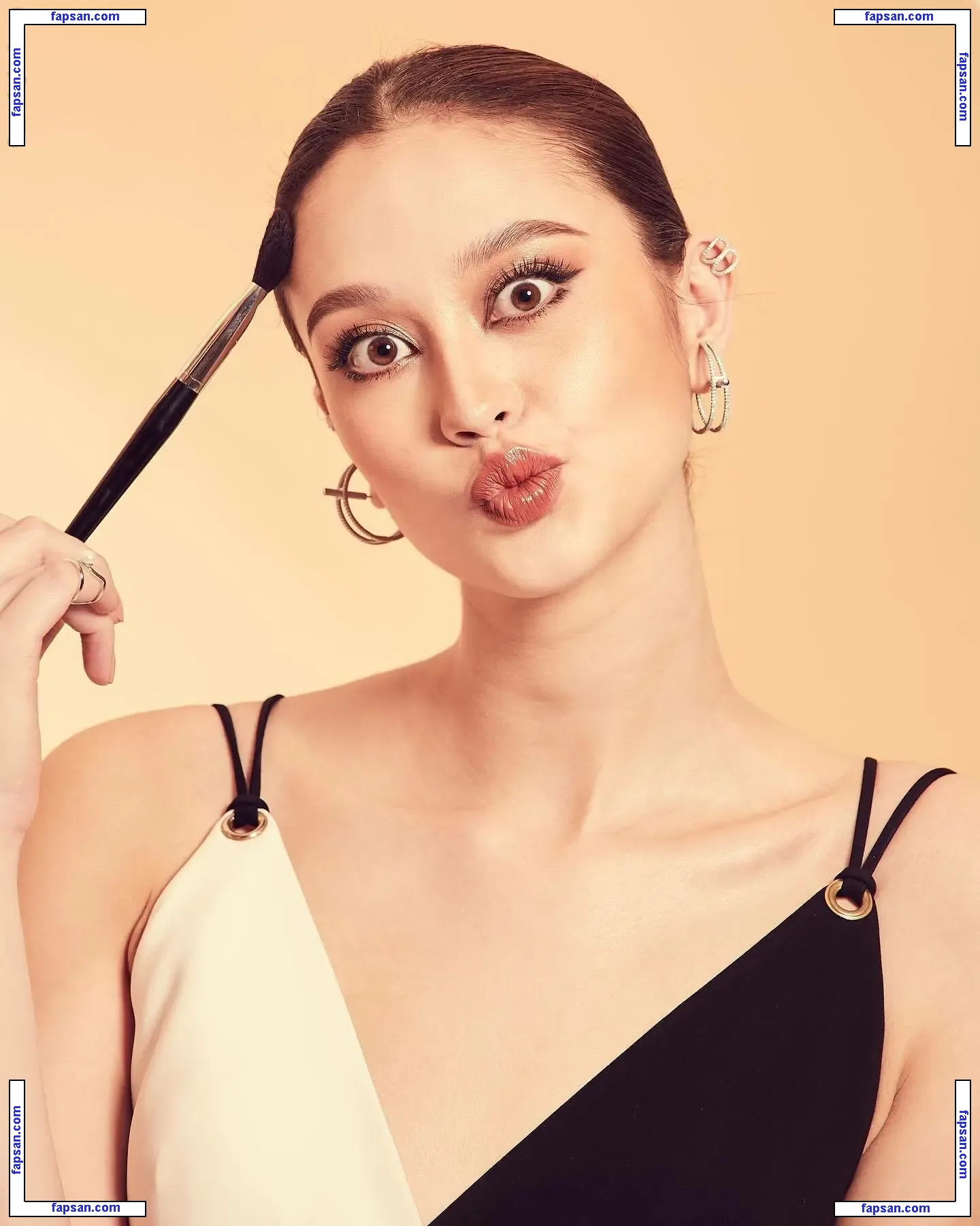 Perpetua Smith голая фото #0074 с Онлифанс