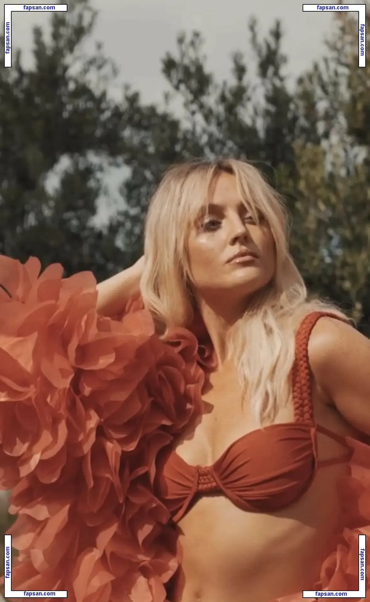 Perrie Edwards nude photo #0656 from OnlyFans