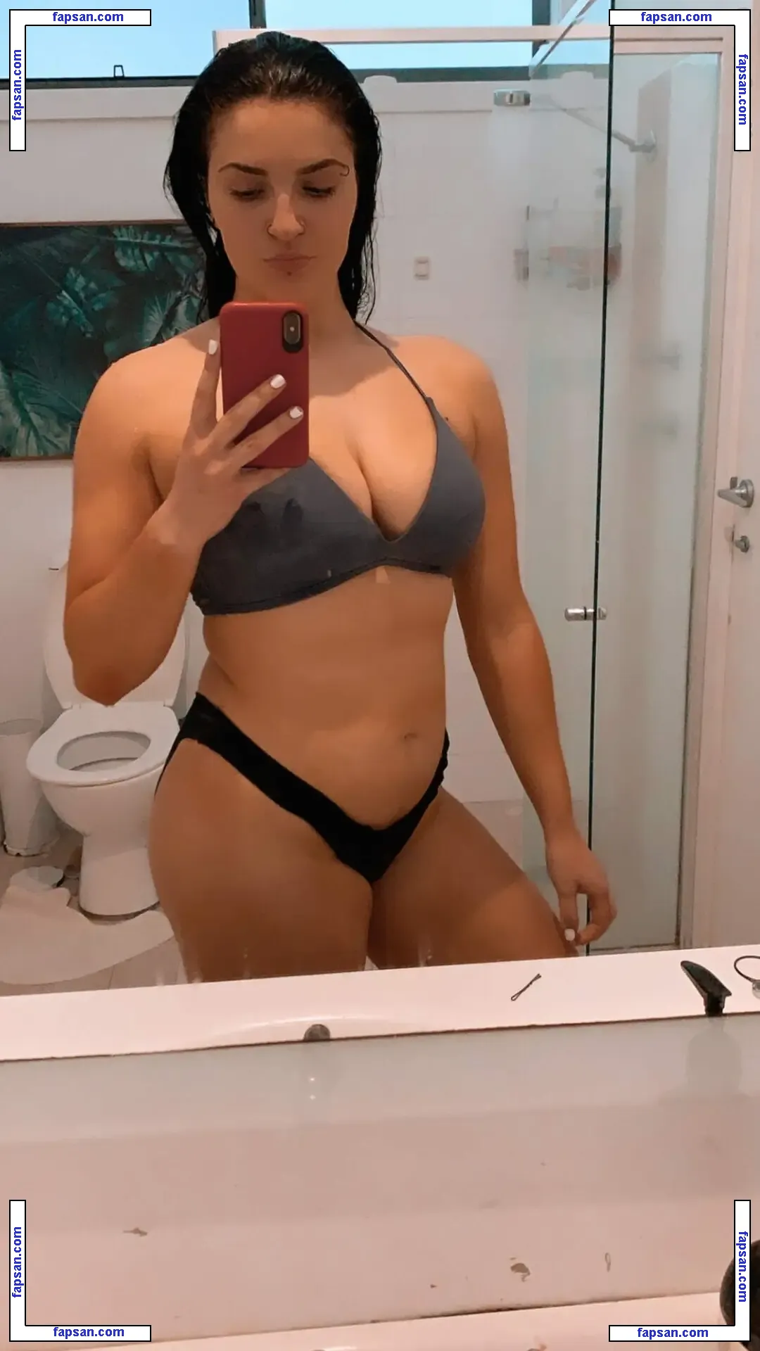 Persia Pirotta nude photo #0011 from OnlyFans