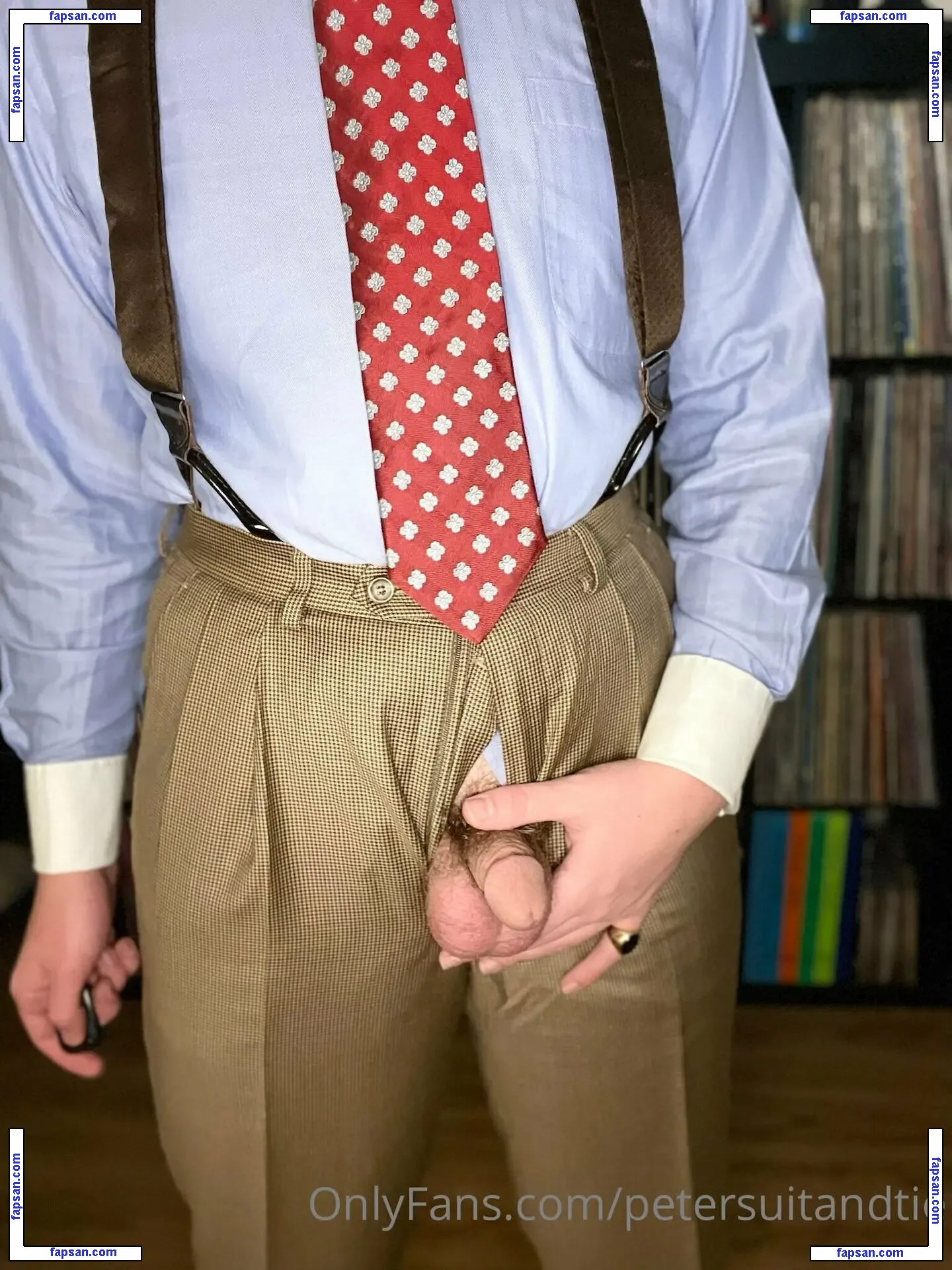 petersuitandtie nude photo #0010 from OnlyFans