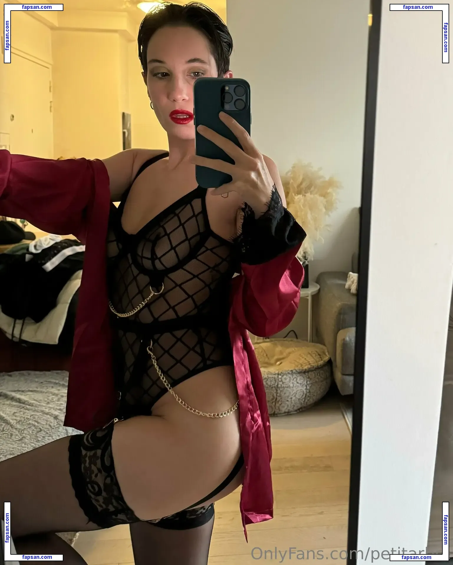 petitarbre nude photo #0002 from OnlyFans
