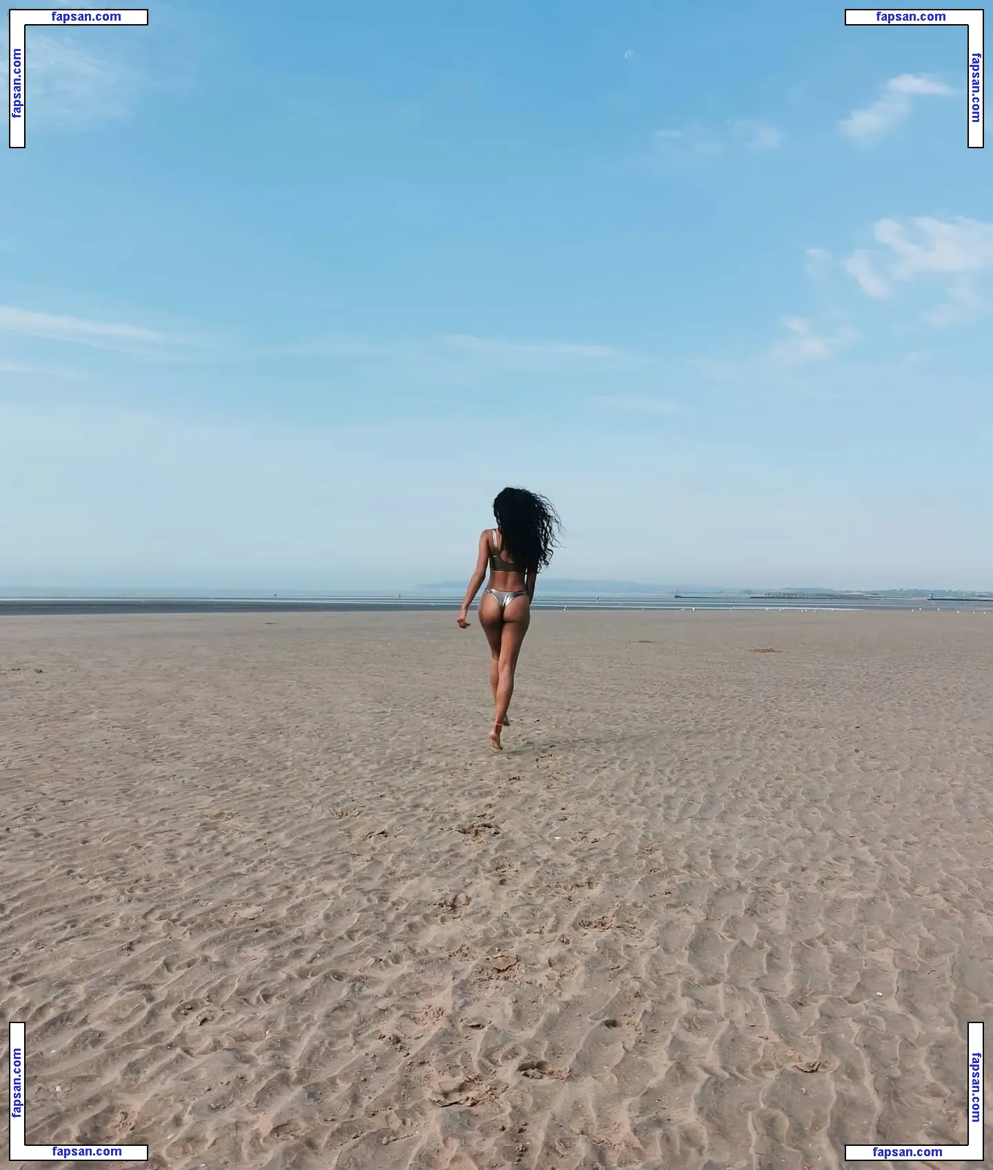 petitemauritian nude photo #0003 from OnlyFans