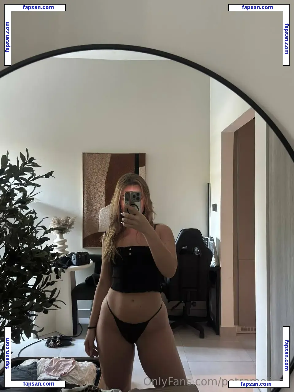 petramelissa nude photo #0003 from OnlyFans