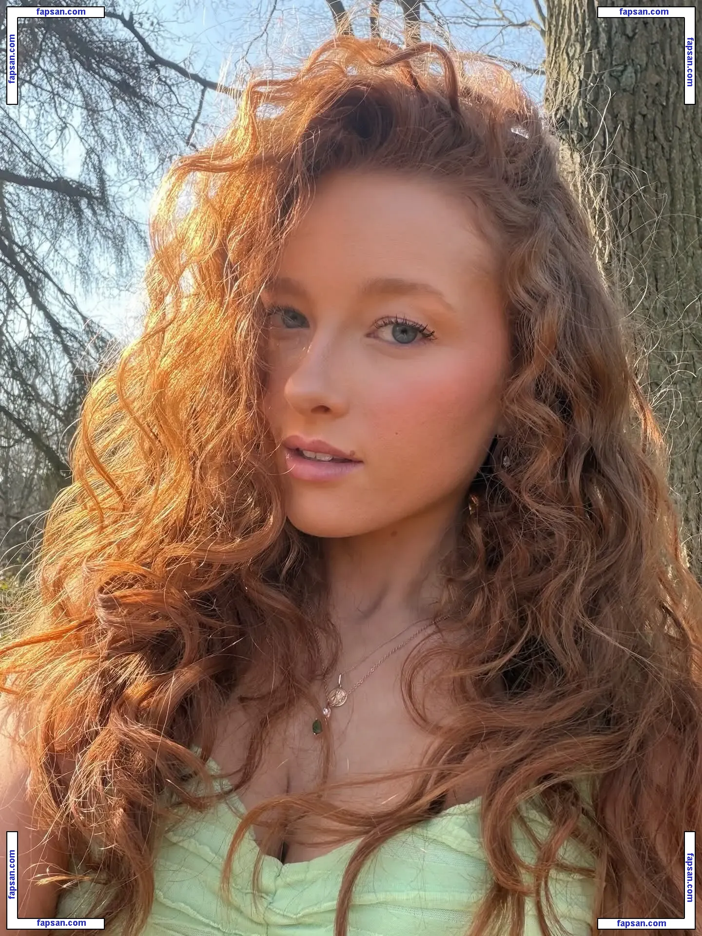 pheobeisginger голая фото #0023 с Онлифанс