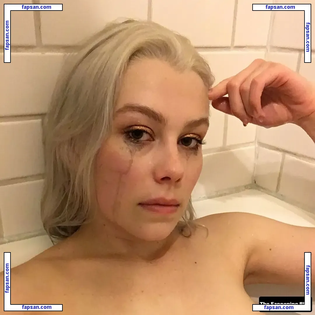 Phoebe Bridgers nude photo #0020 from OnlyFans