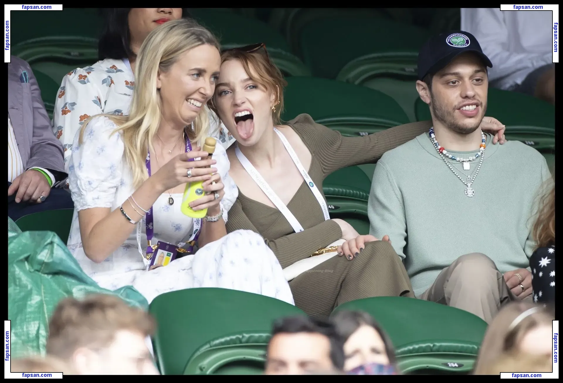 Phoebe Dynevor nude photo #0084 from OnlyFans