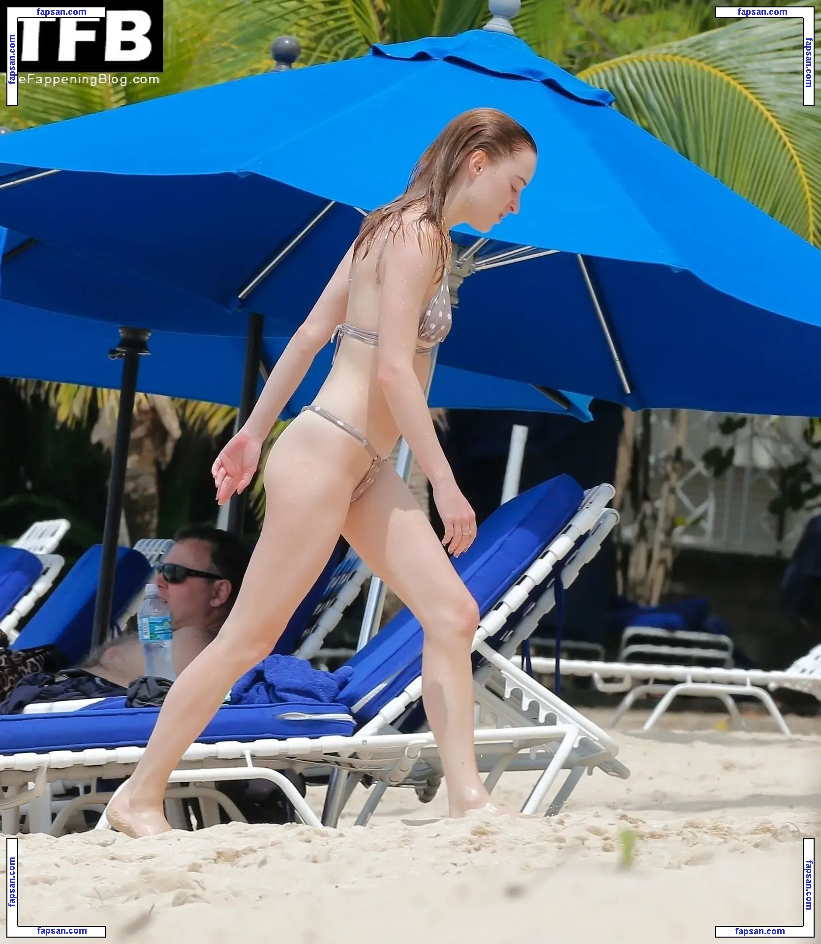 Phoebe Dynevor nude photo #0131 from OnlyFans