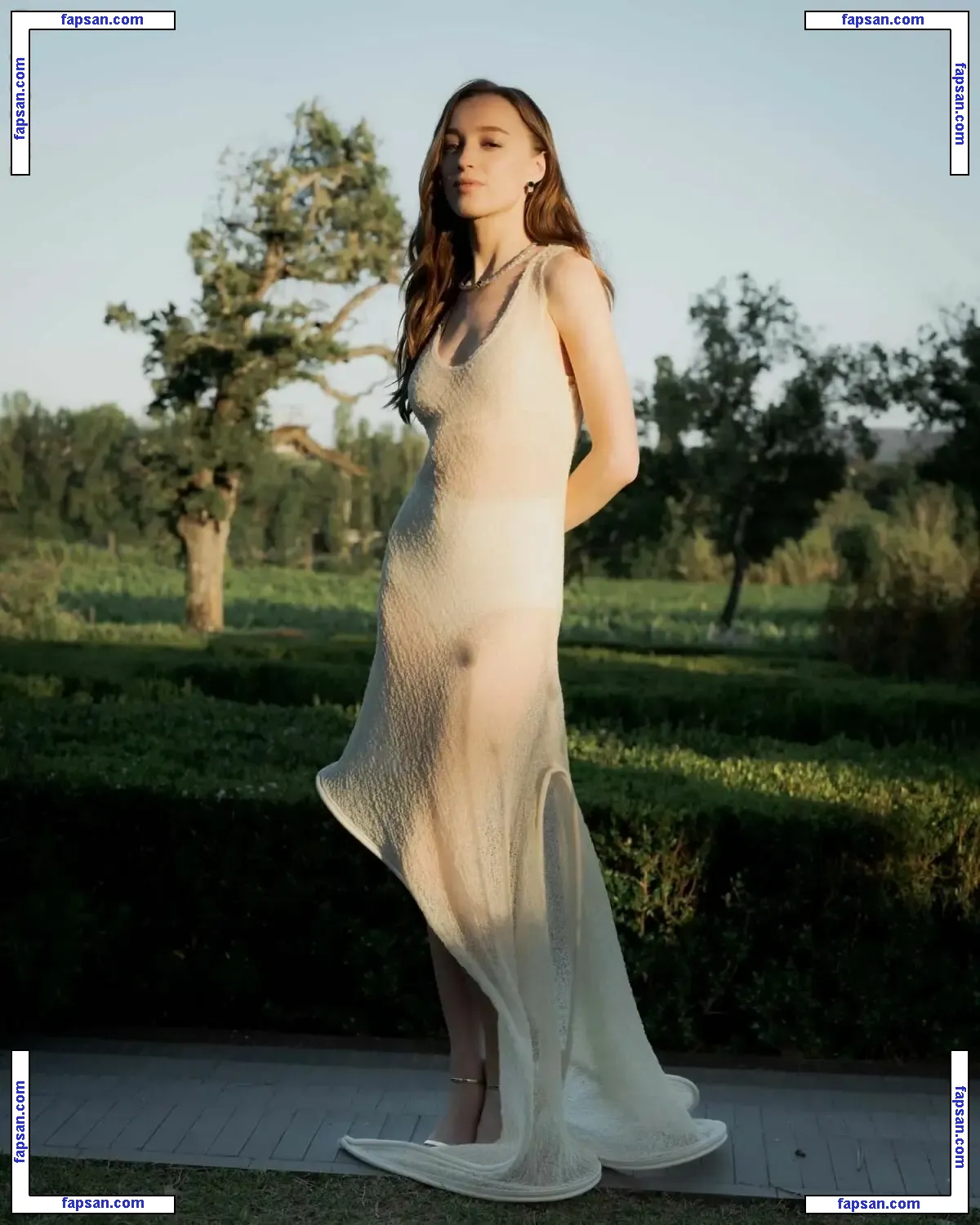 Phoebe Dynevor nude photo #0176 from OnlyFans