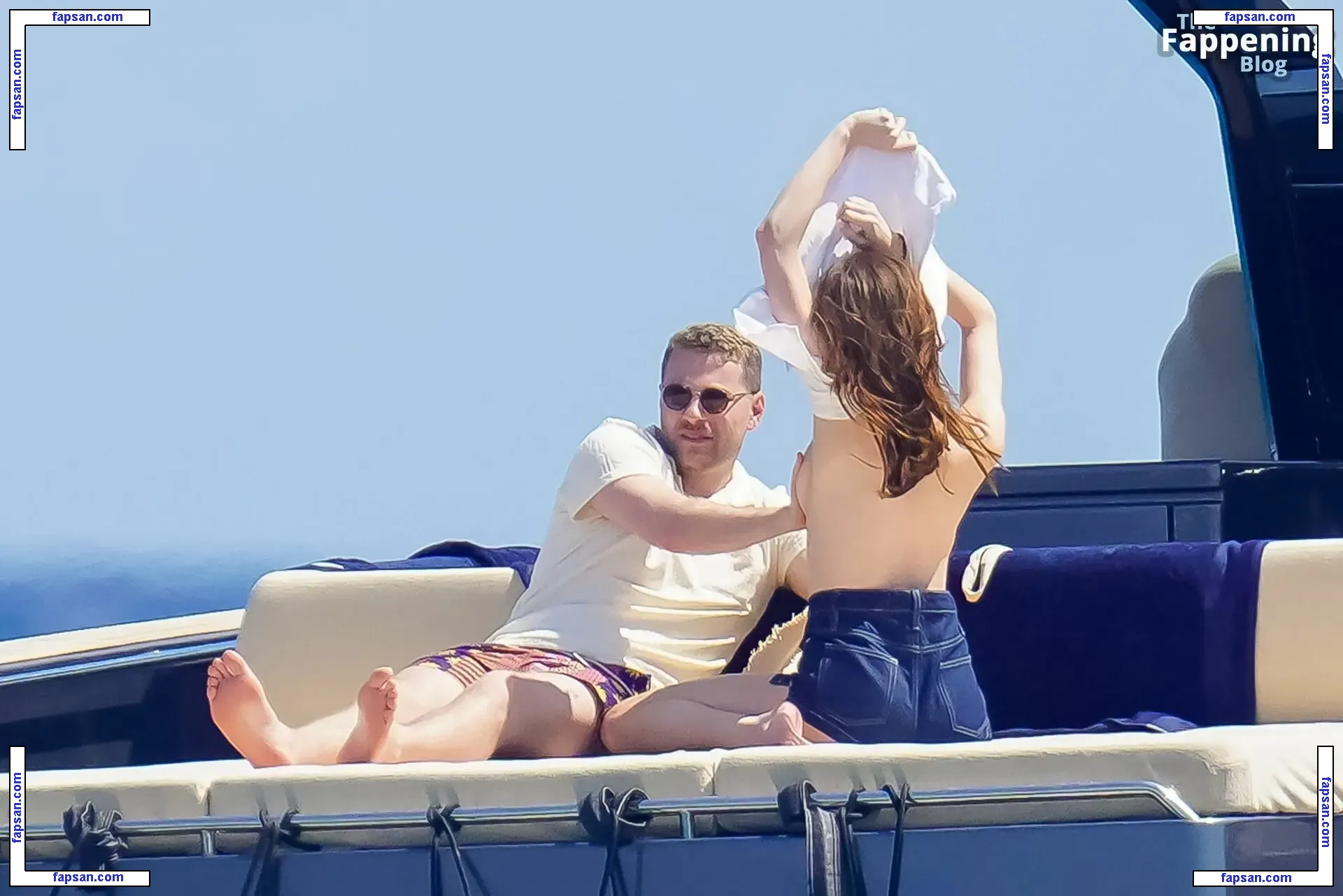 Phoebe Dynevor nude photo #0180 from OnlyFans