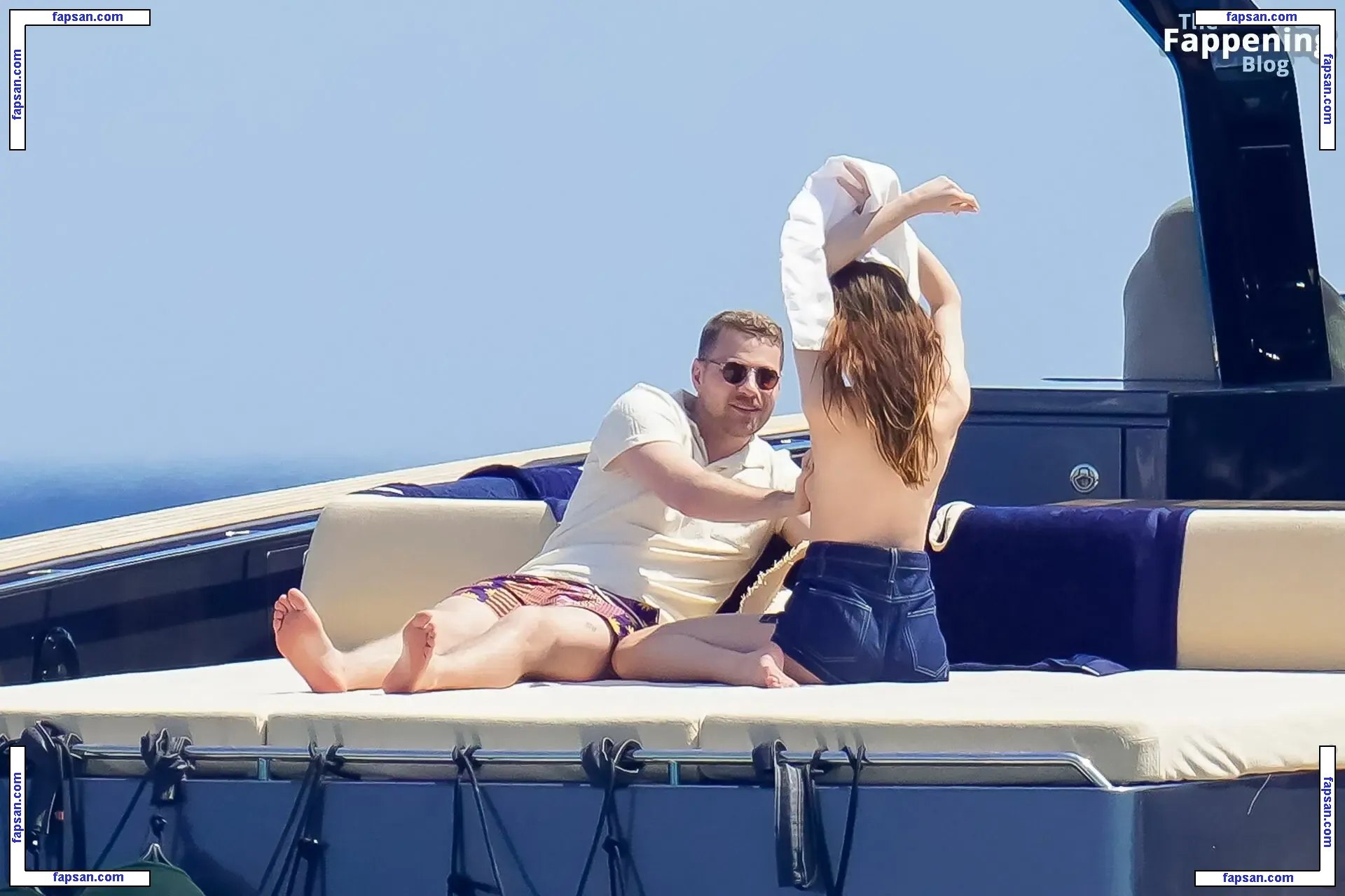 Phoebe Dynevor nude photo #0182 from OnlyFans