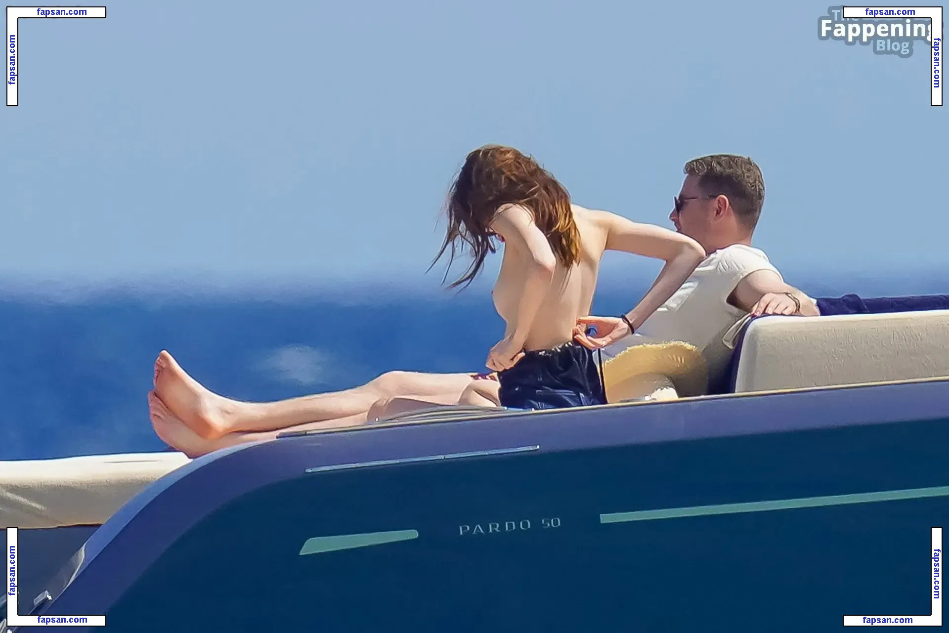 Phoebe Dynevor nude photo #0187 from OnlyFans