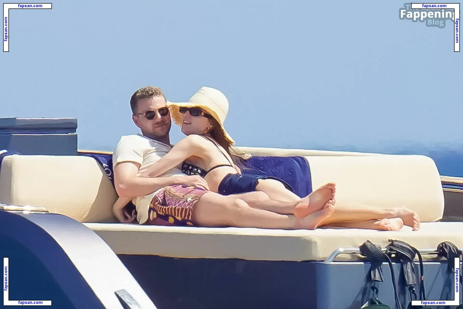 Phoebe Dynevor nude photo #0211 from OnlyFans