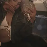 Phoebe Rian голая #0001