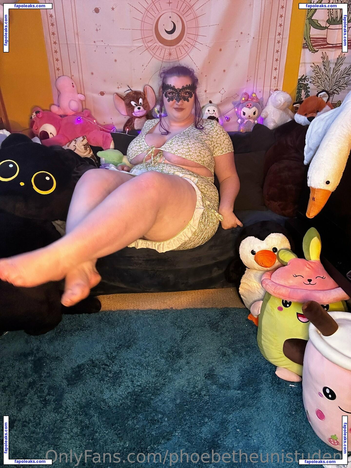 phoebetheunistudent / unironicfeminism nude photo #0039 from OnlyFans