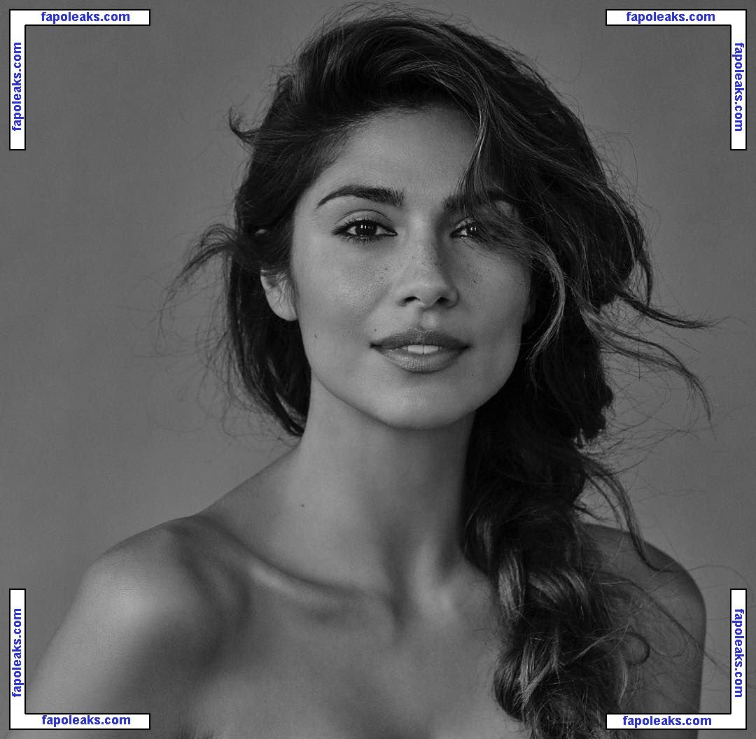 Pia Miller nude photo #0040 from OnlyFans