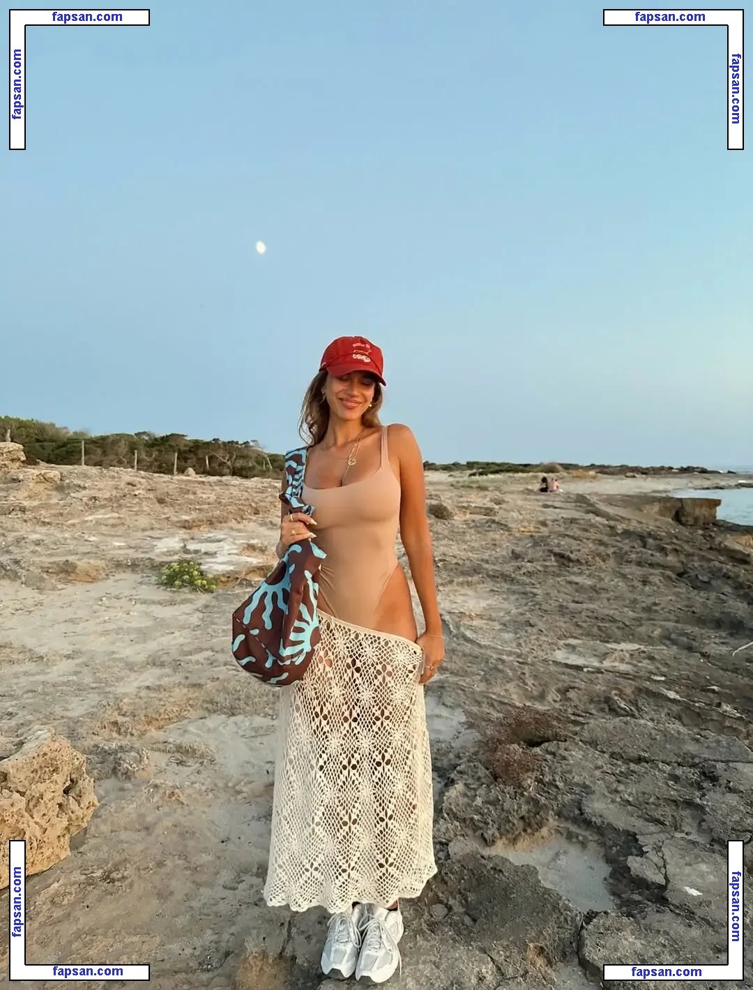 Pia Volckmann Pia__Kim голая фото #0002 с Онлифанс