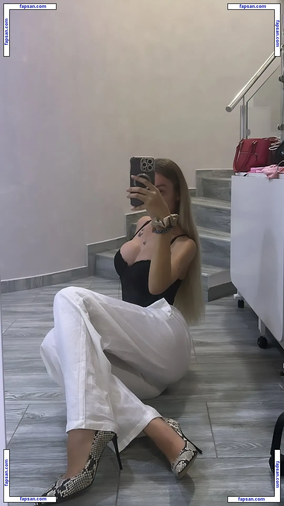 Piccola Jasmy nude photo #0001 from OnlyFans
